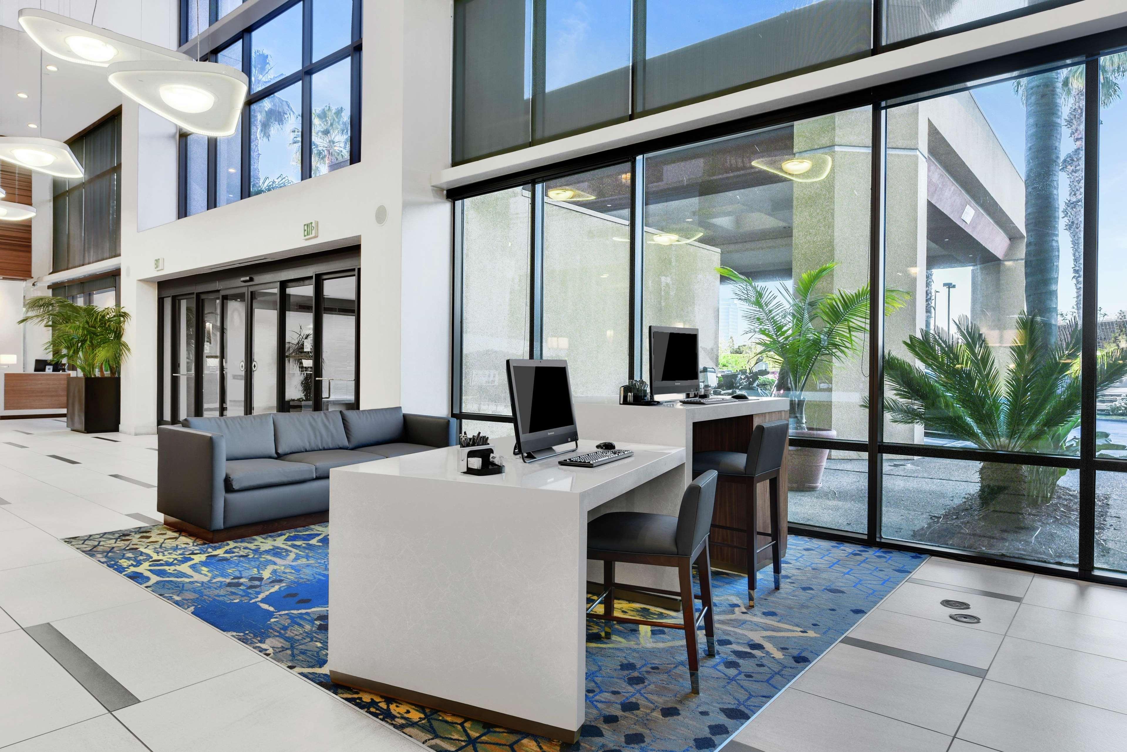 Embassy Suites By Hilton Anaheim-Orange Eksteriør bilde