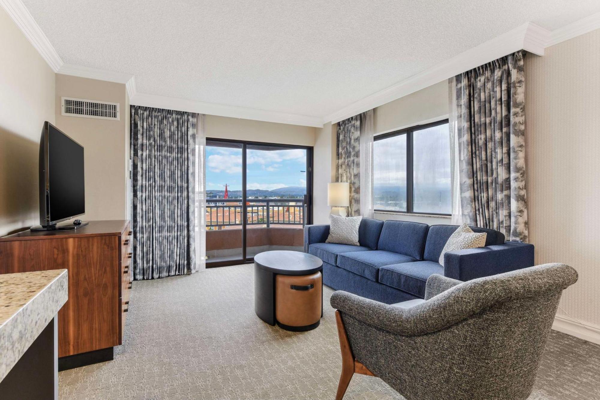 Embassy Suites By Hilton Anaheim-Orange Eksteriør bilde